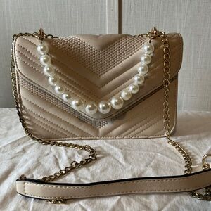 Elegant Beige Quilted Shoulder Bag with Pearl handbag attachment